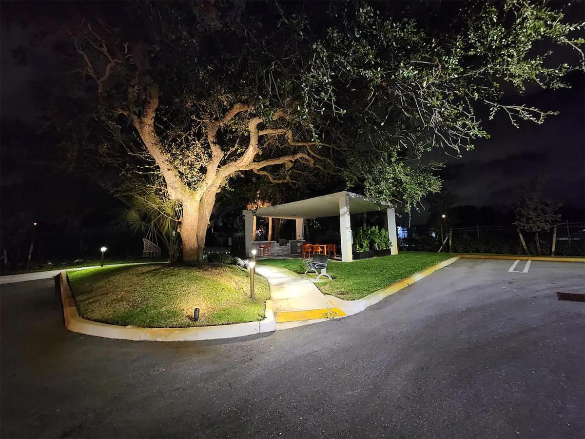 Lux Place And Cozy 3Beds 2Rooms Enjoy Life In Wpb Gym, Ev Station Nearby The Downtown And Beaches West Palm Beach Kültér fotó